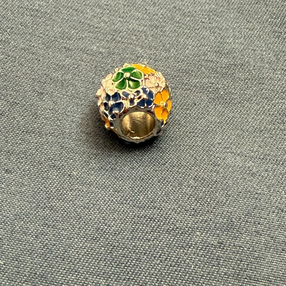 Colorful Beaded Accessory - Picture 3 of 4